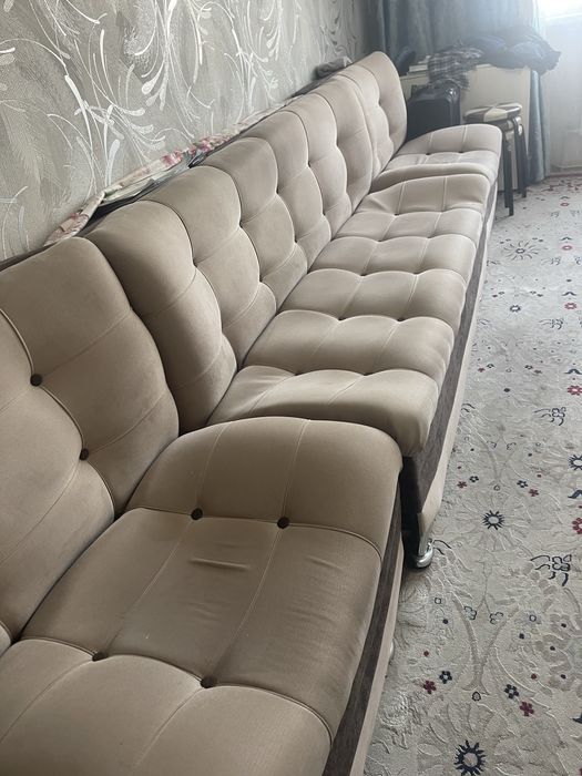 Диван жағдайы жақсы,көп қолданылмаған