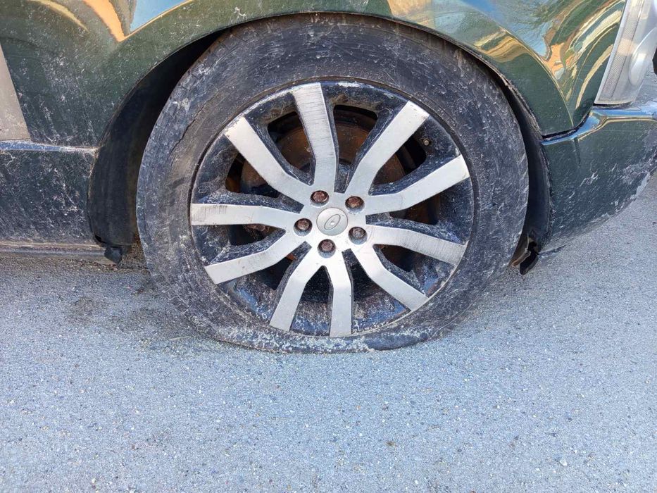 Land Rover 2002 година, на части