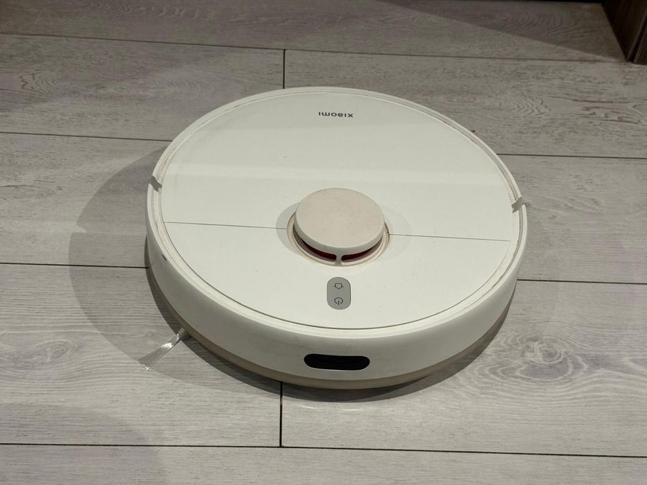 Robot aspirator Xiaomi X10 cu stație de golire automată