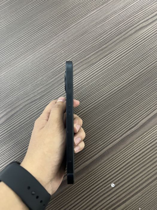 Продам iphone 13