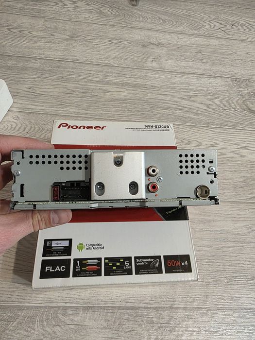 Магнитола Pioneer MVH-S120UB