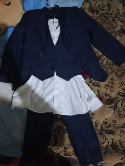 Продам школьную форму