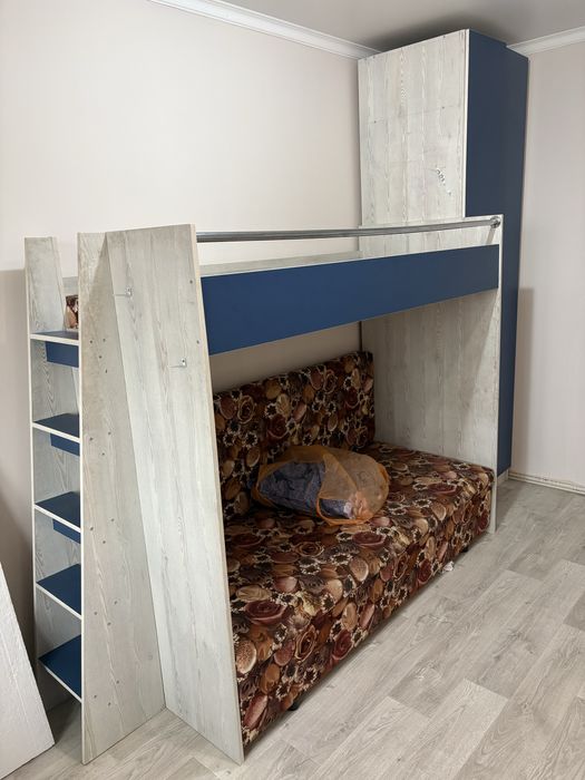 Детский двух ярусный детский спальный гарнитур