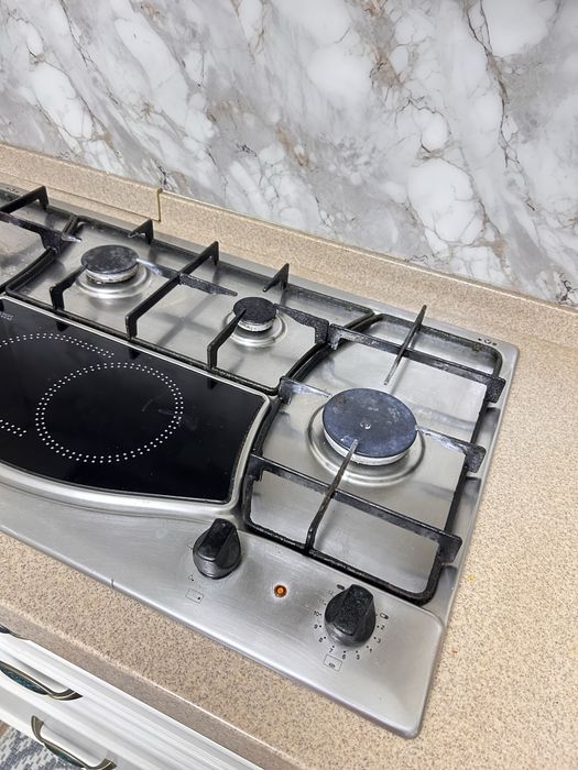 Продается встройная газовая плита