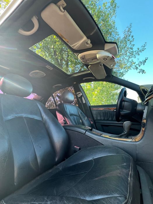 MERCEDES E270 На Части