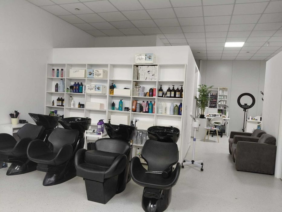 ZET Studio cauta colegi la salon