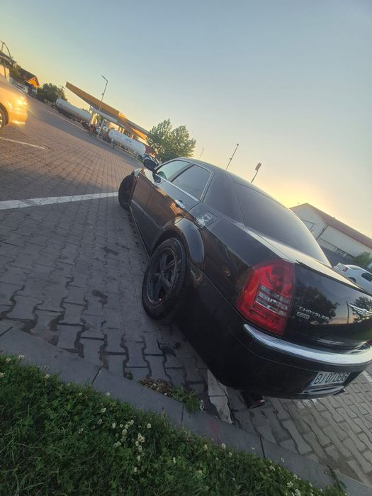 Vând Chrysler 300C CRD  3.0 218CP