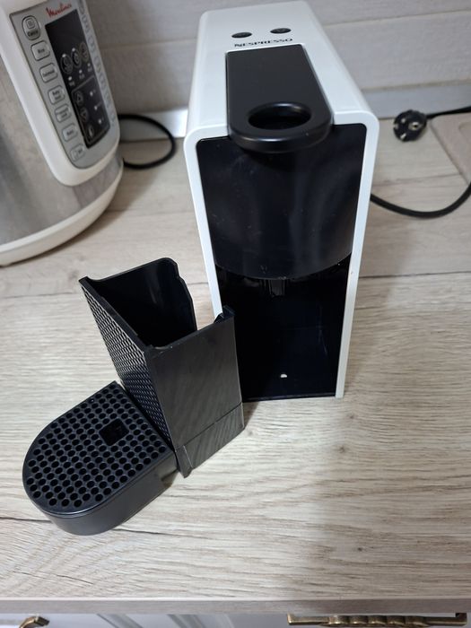 Nespresso by KRUPS Essenza Mini XN110