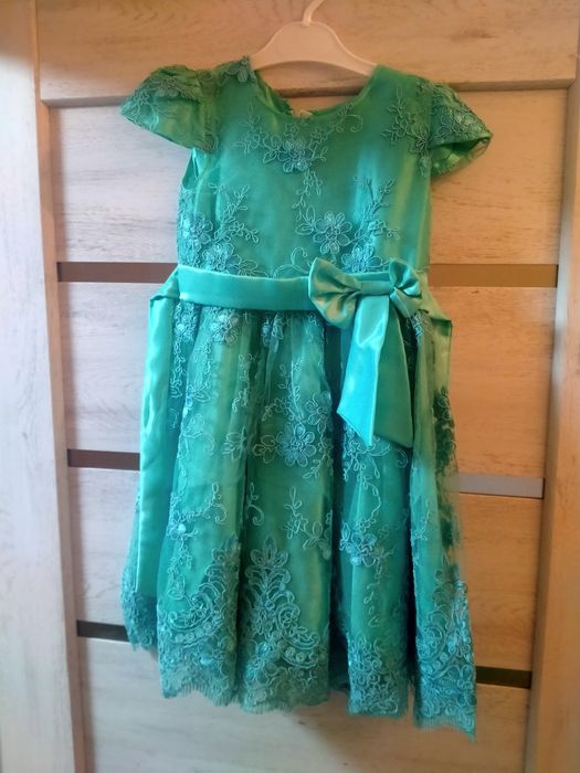 Платья детские ..