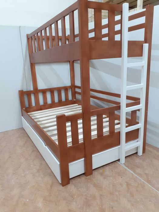 TRANSPORT GRATUIT.Pat etajat din lemn masiv cod 3011