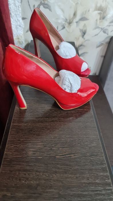 Продам туфли, новые .