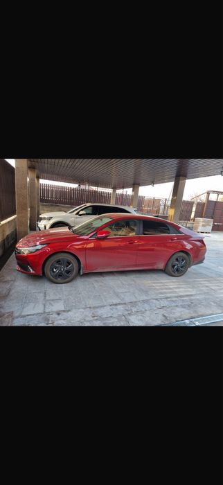 Hyundai Elantra 2022 года
