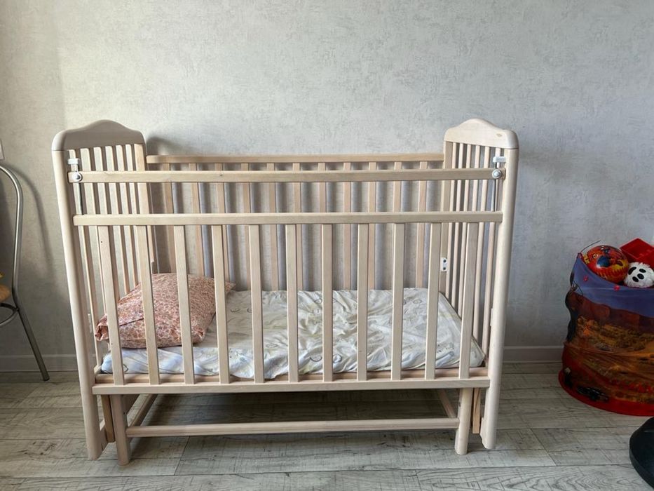 Продам детскую кроватку.