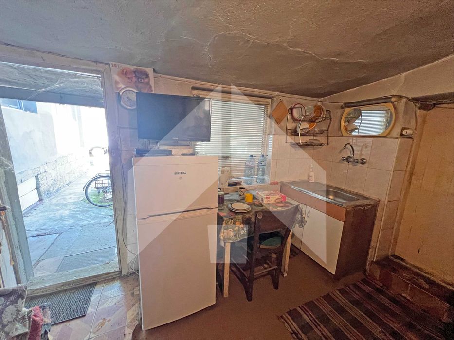 Продава се Къща в Нови пазар - 76 кв.м за 839 €/кв.м - Снимка #19