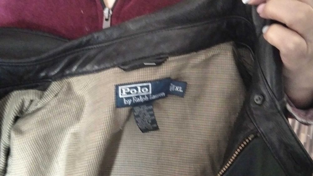 Vând geaca piele polo nouă fără eticheta