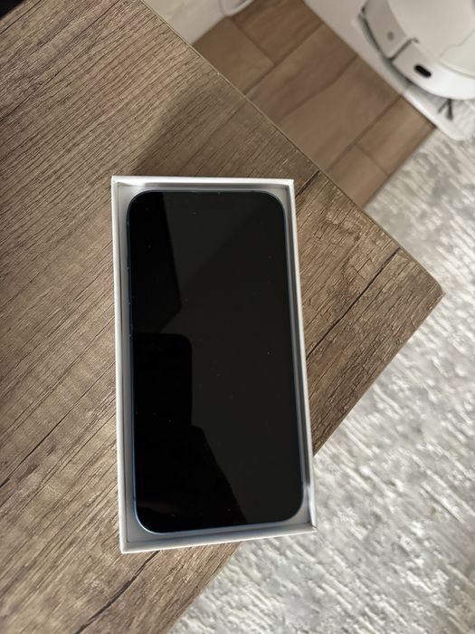 айфон 13 в синем цвете