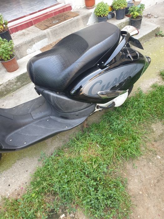 Scuter 49 cm3 Aprilia