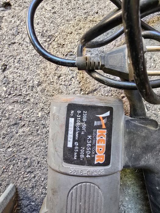 Продаю лобзик электрический.