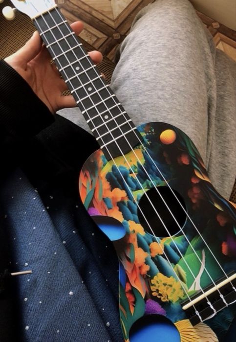 Укулеле продам не дорого