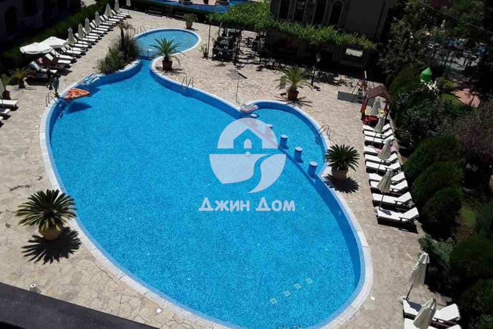 Двустаен апартамент с ГЛЕДКА КЪМ БАСЕЙНА в к-с Калия (Kalia), к.к. Сл