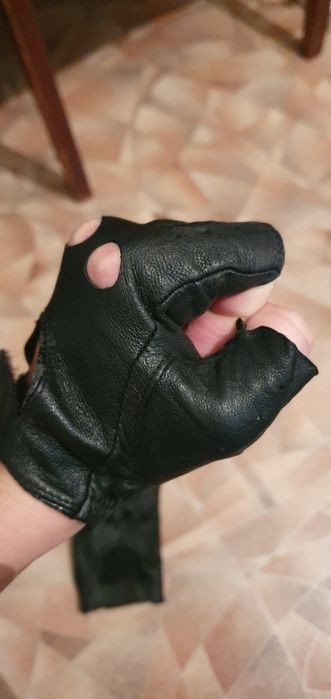 Продам перчатки кожзам