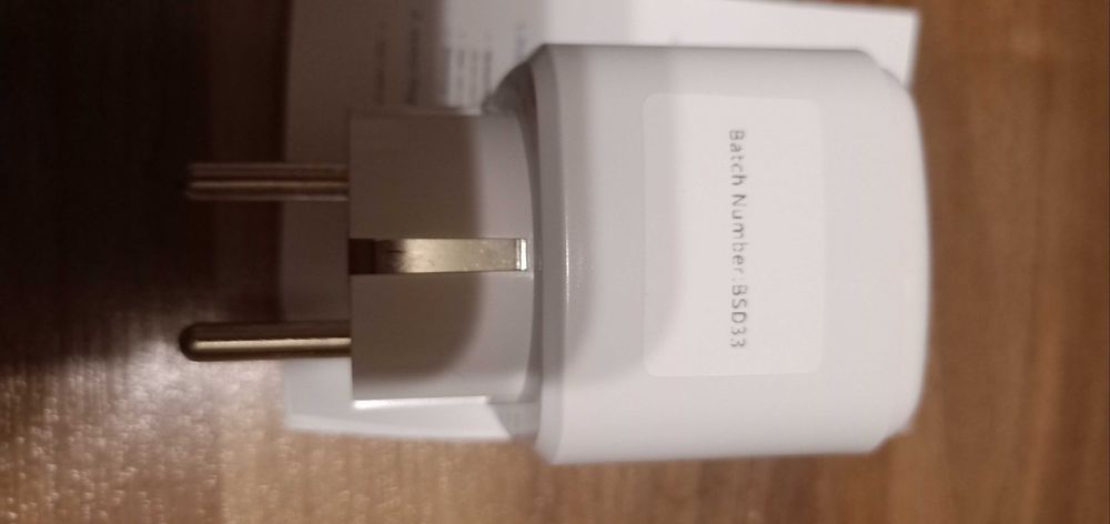 Умен smart контакт с Wi-Fi