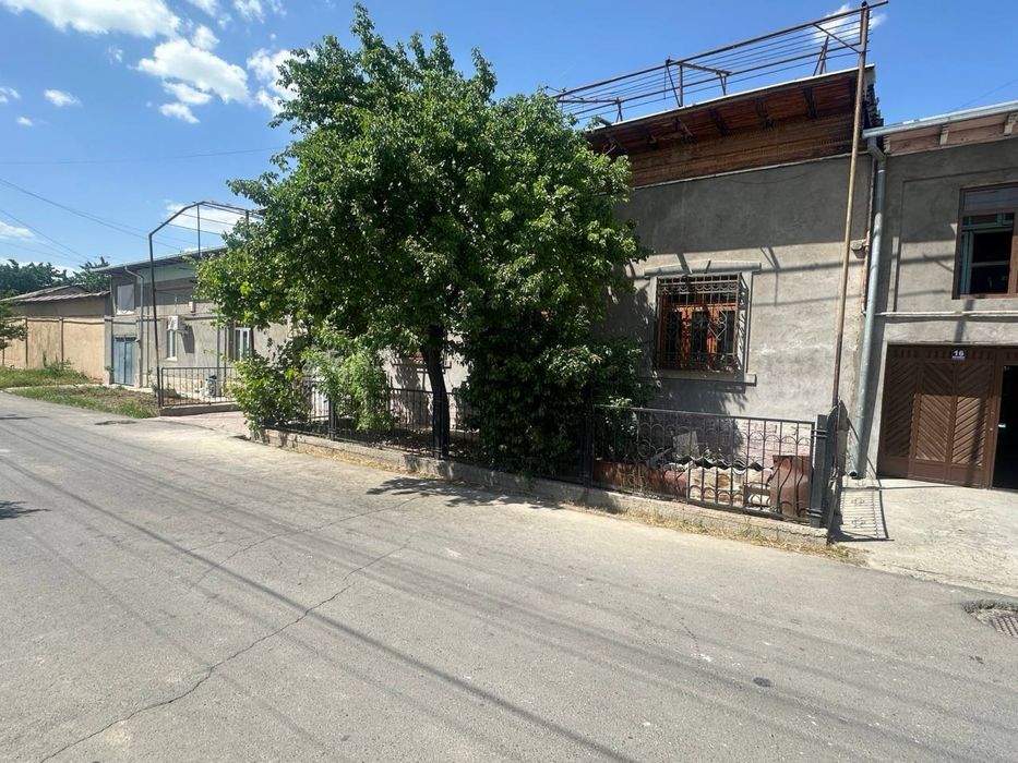 Shtab mahallada uxhastka sotiladi SROCHNA!!!