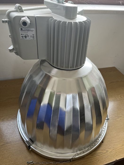 Промишлен осветител 250w/400w (лампа за хале)