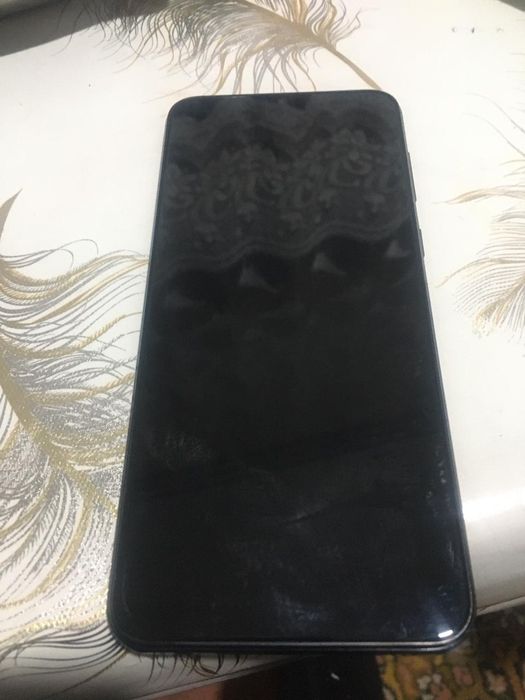 Продам самсунг телефон