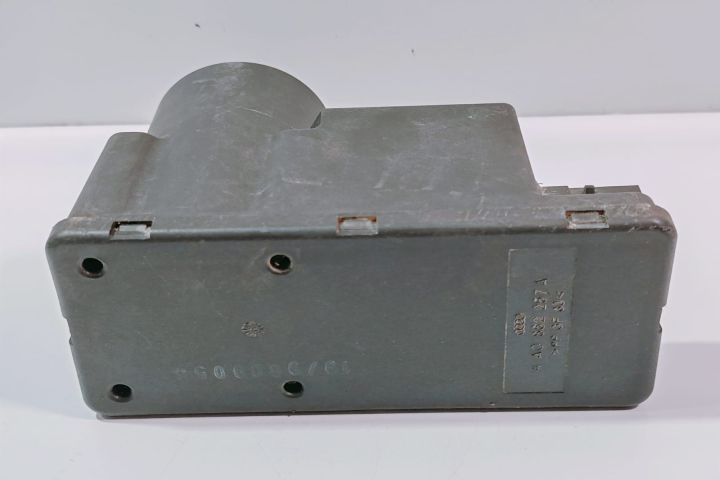 Pompa Vacuum  Modul inchidere centralizata 4A0862257A Audi 100 4A/C4
