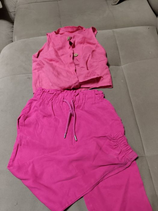 Яркий летный комплект для модницы