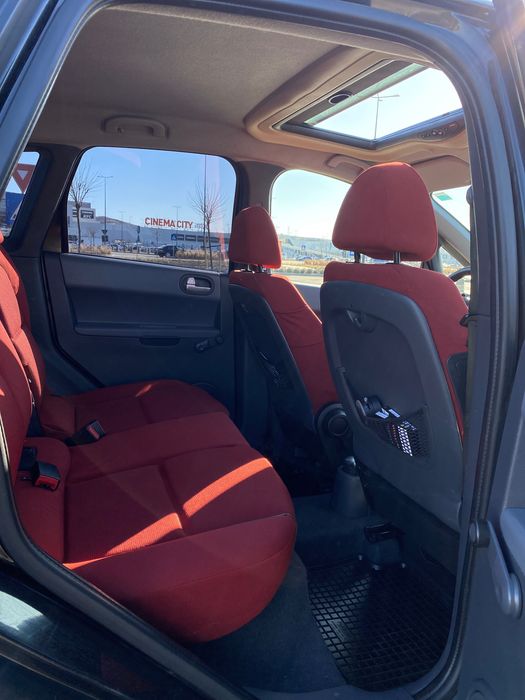 Vând urgent Mitsubishi Colt