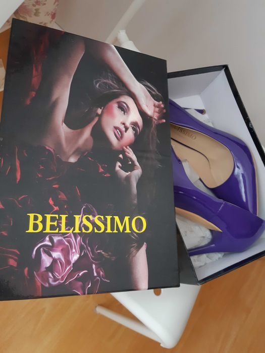 Женские лаковые туфли