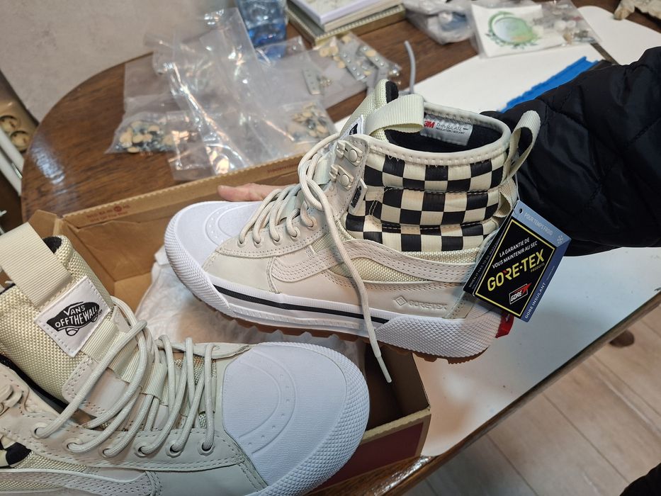 Маркови - Vans off the wall