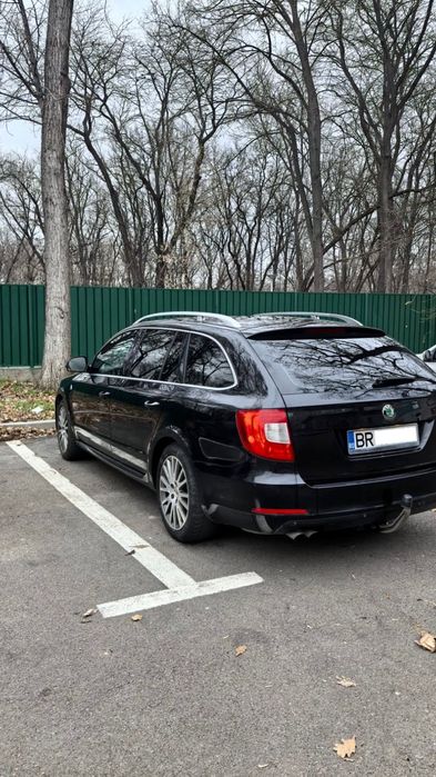 Skoda Superb 2011