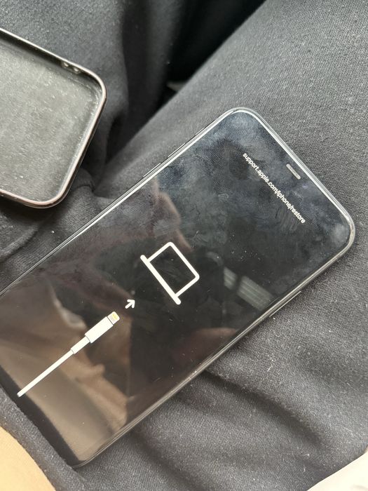 iPhone 11 за части