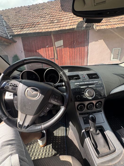 MAZDA 3 2010 — imagine 5