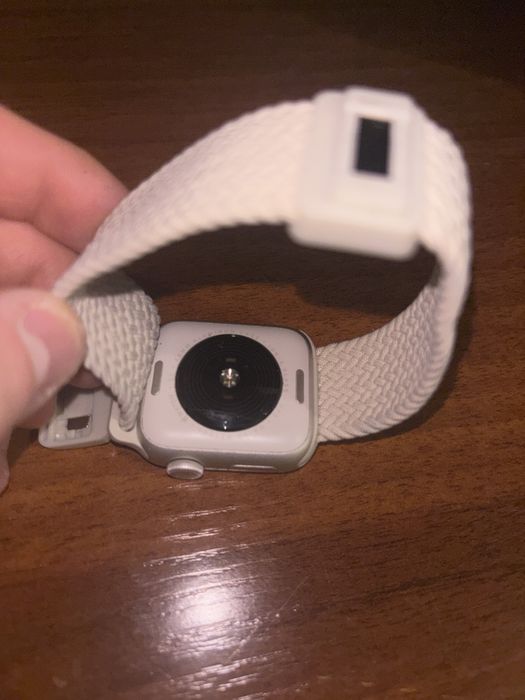 продам apple watch se 40mm