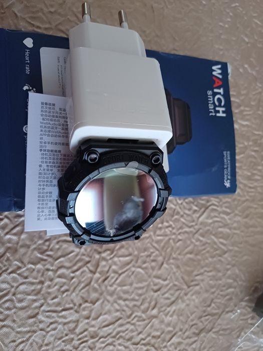 Продавам Smart часовник!