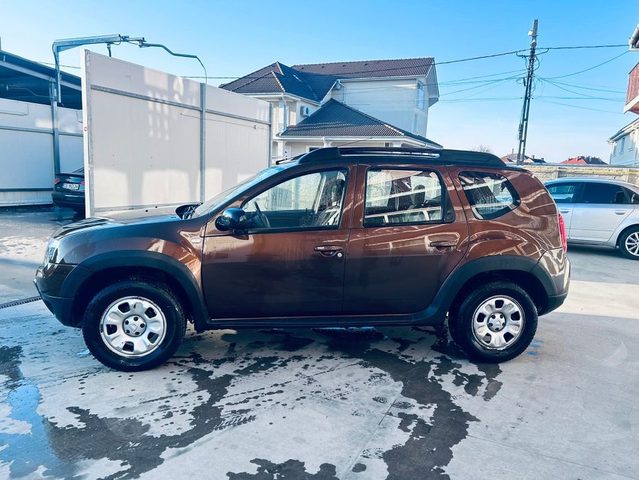Vând Dacia Duster 4x4 2012