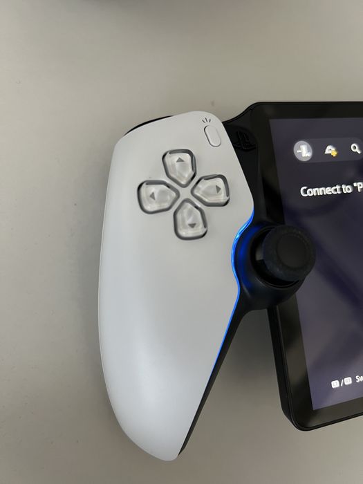 PlayStation Portal / Перфектен в гаранция + кейс