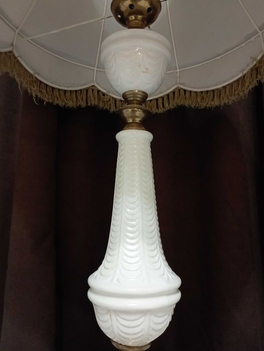 Красиви старинни лампи с абажури - лампа