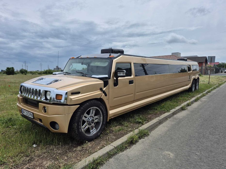 Limuzina Hummer H2 de inchiriat Inchiriez Limuzina Hummer H2