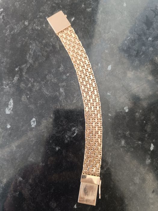 Продам золотой браслет