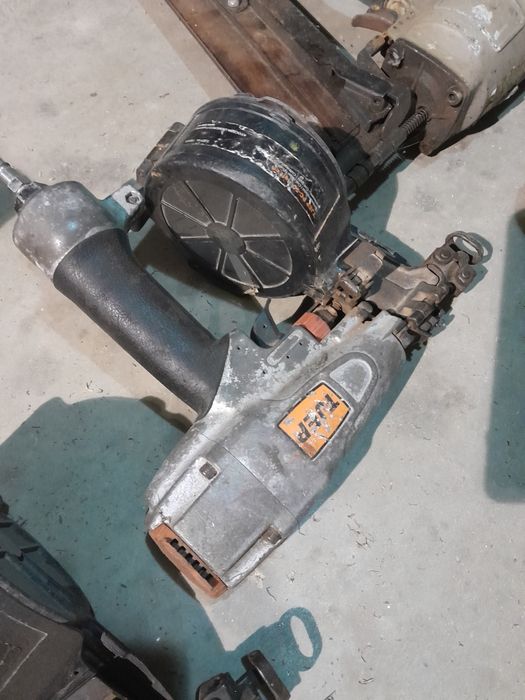 Прахосмукачка HILTI - VCU 40
Прахосмукачката работи добре 
На който не