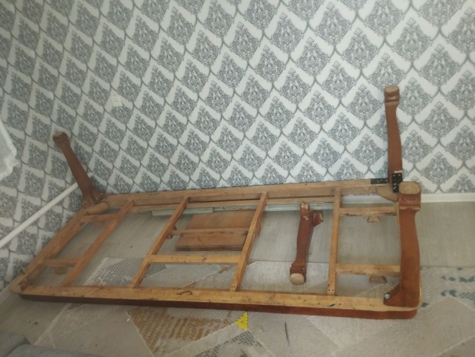 Стол  сатылады арзан бағада