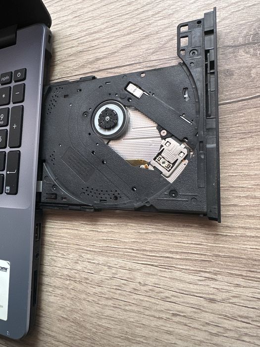 Asus x542u ноутбук