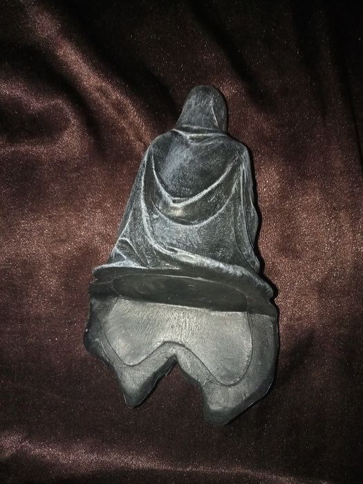 продается фигурка жнеца