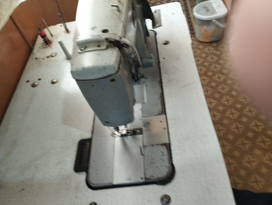 Продам швейная машина