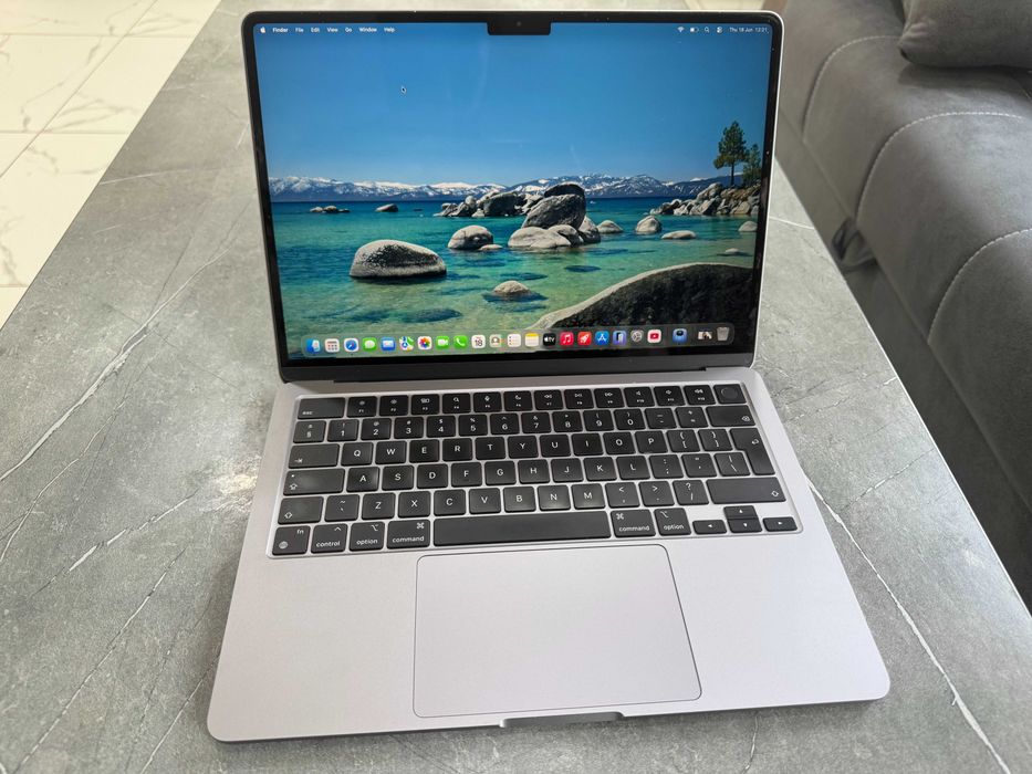 Mac book air M2 Space grey